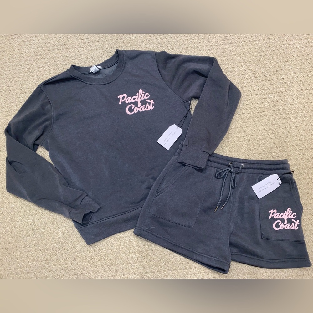 NWT Pacific Coast gray crew neck and shorts Size Large